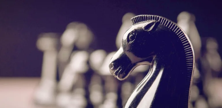 Chessimo – Improve your chess! cover image