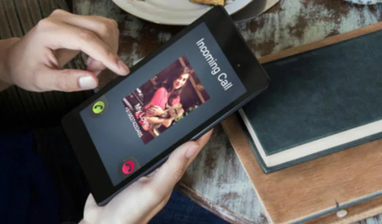 Fake Call Girlfriend Prank HD screenshot 5